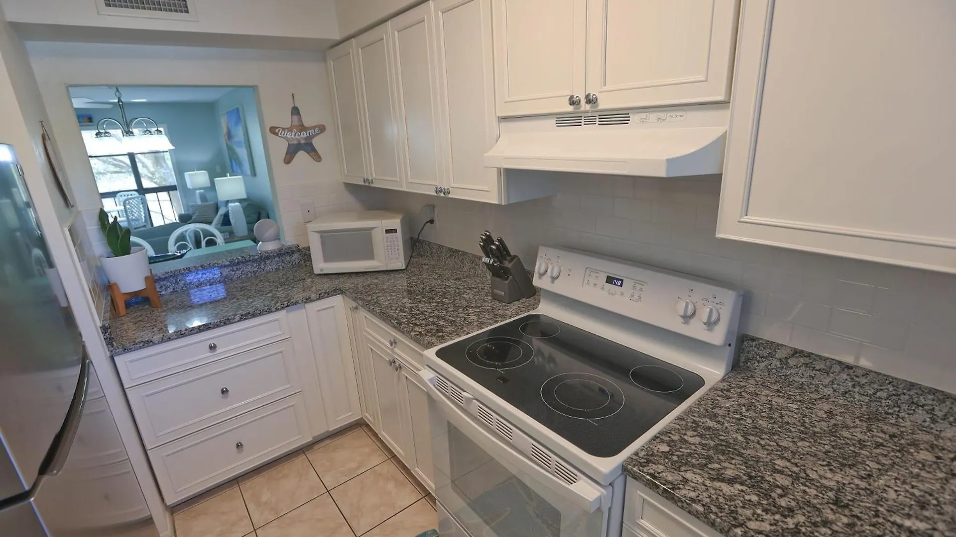 Updated With Pool, Walk To Crescent & Restaurants!