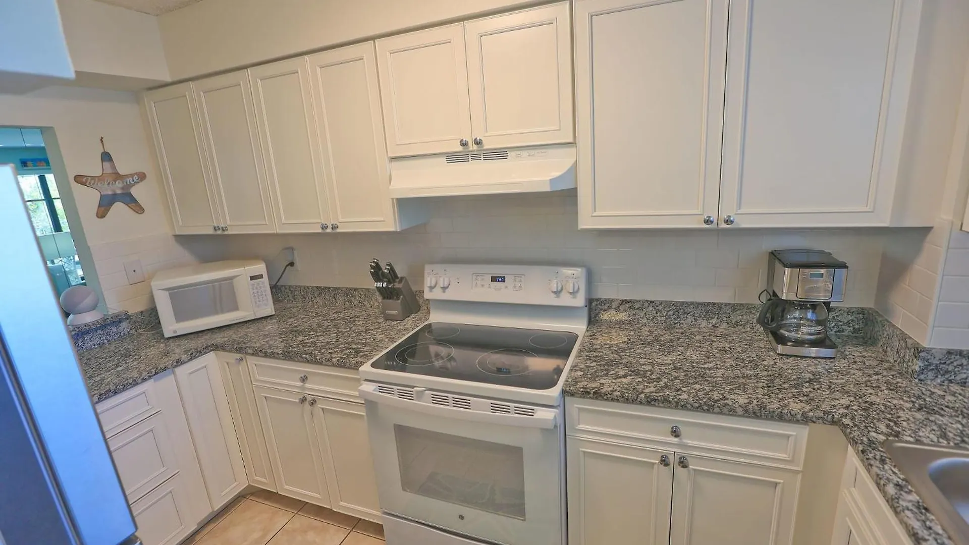 Updated With Pool, Walk To Crescent & Restaurants! Holiday home Sarasota