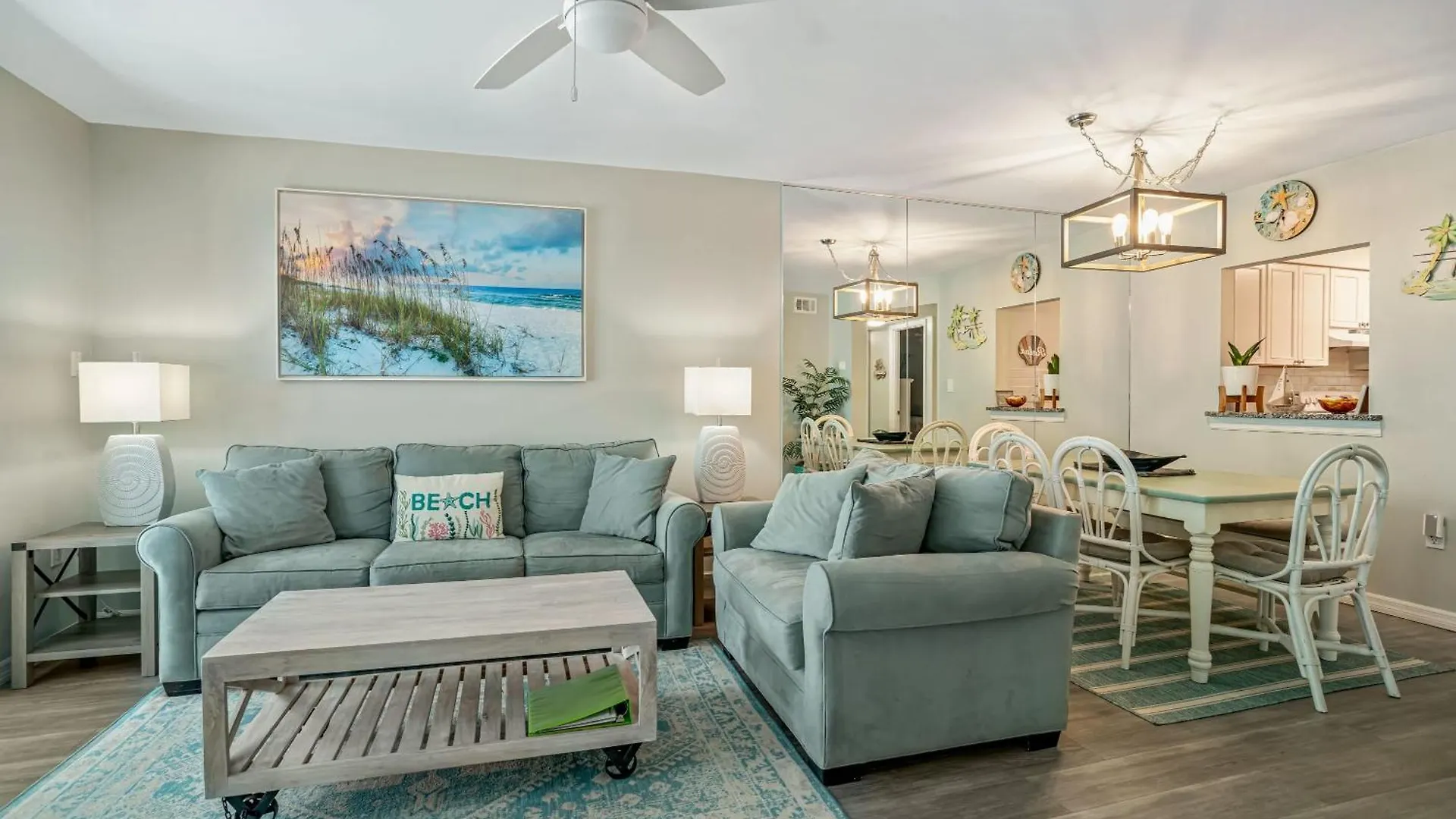 Holiday home Updated With Pool, Walk To Crescent & Restaurants!
