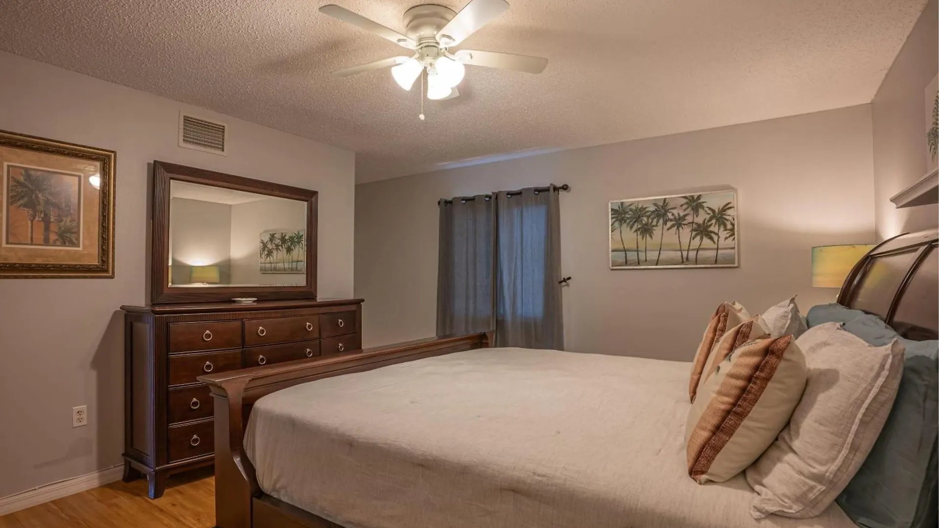 Holiday home Lovely 3 Bedroom First Floor On Golf Course Sarasota