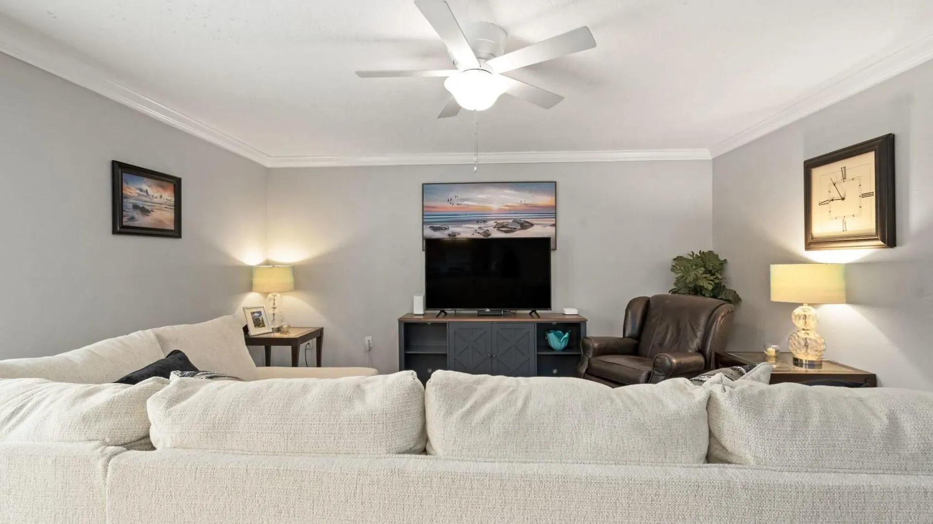 Lovely 3 Bedroom First Floor On Golf Course Holiday home Sarasota