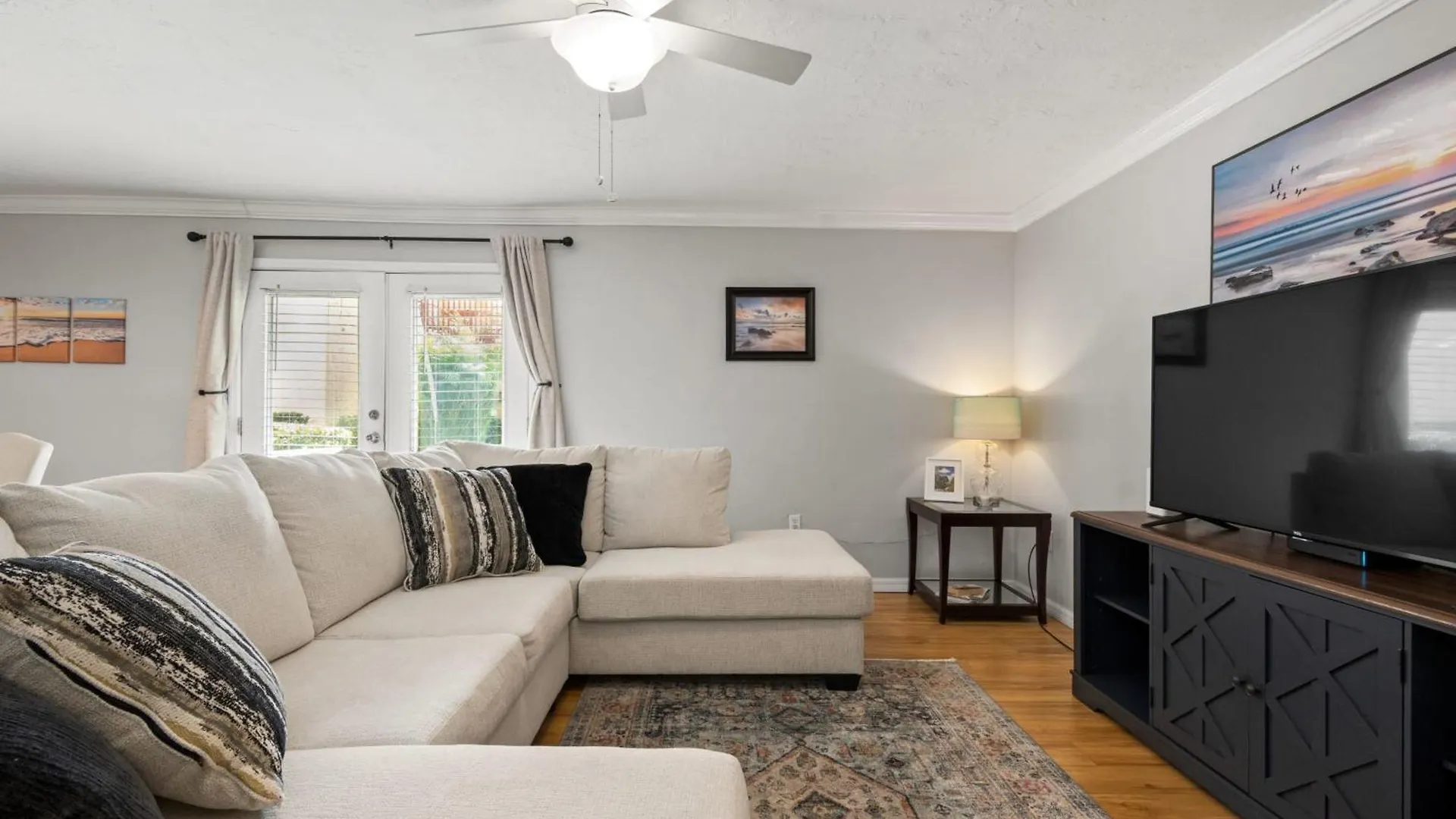 Lovely 3 Bedroom First Floor On Golf Course Sarasota