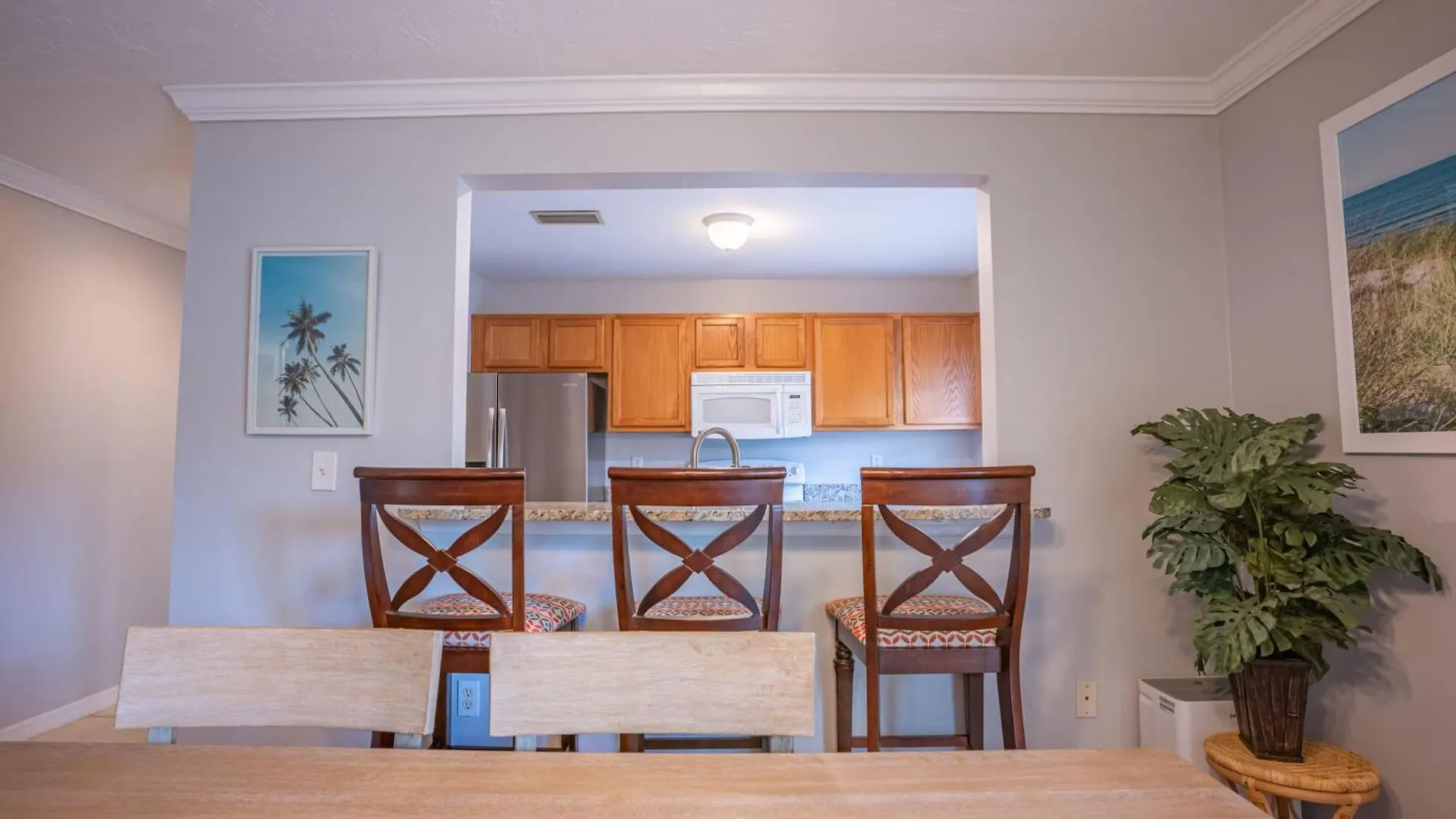 Lovely 3 Bedroom First Floor On Golf Course * Sarasota