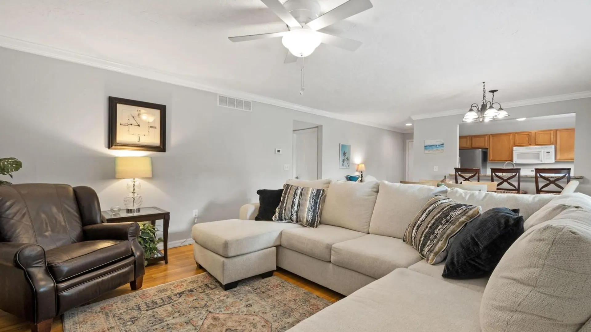 Lovely 3 Bedroom First Floor On Golf Course Holiday home Sarasota