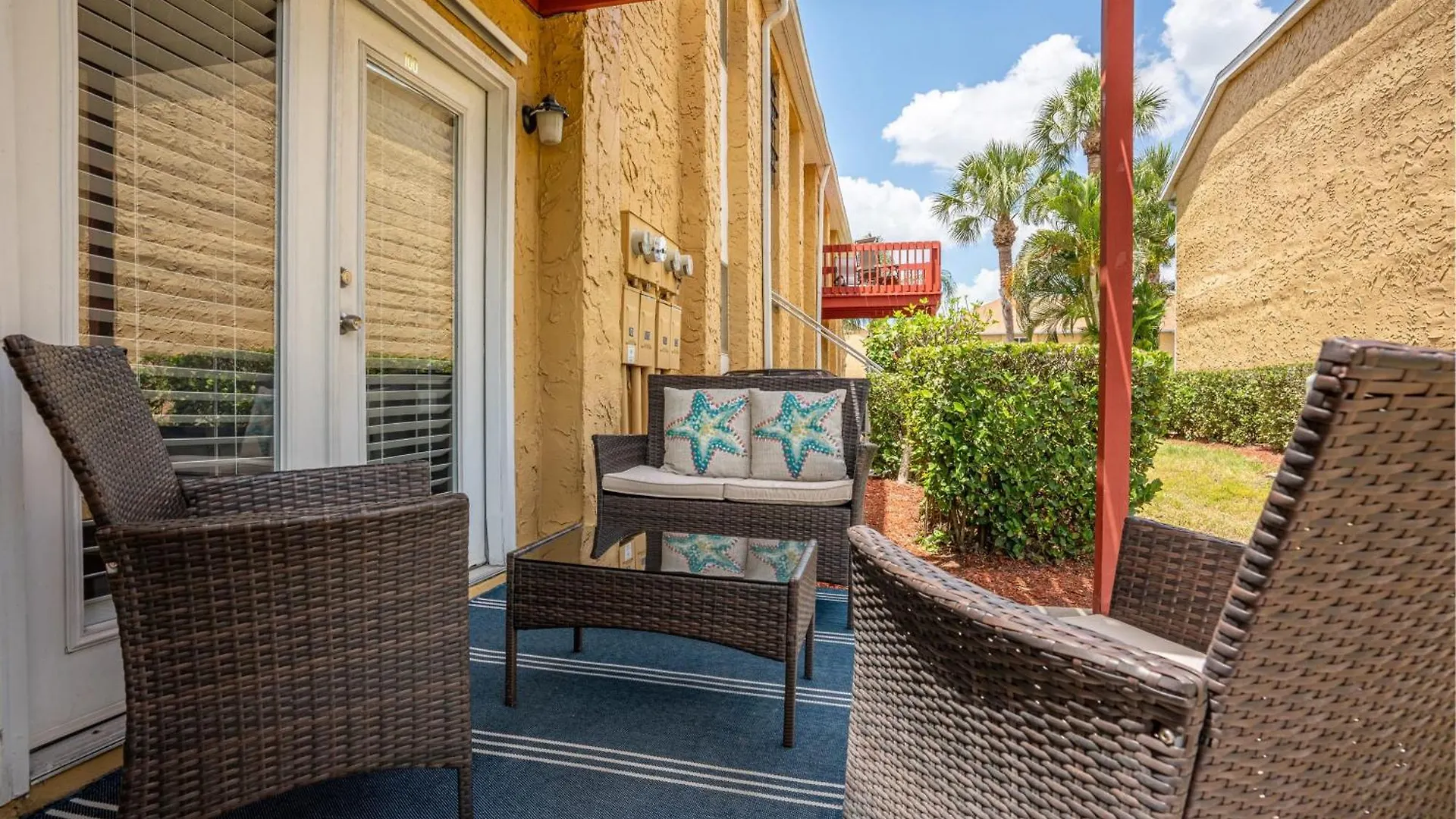 Lovely 3 Bedroom First Floor On Golf Course Holiday home Sarasota