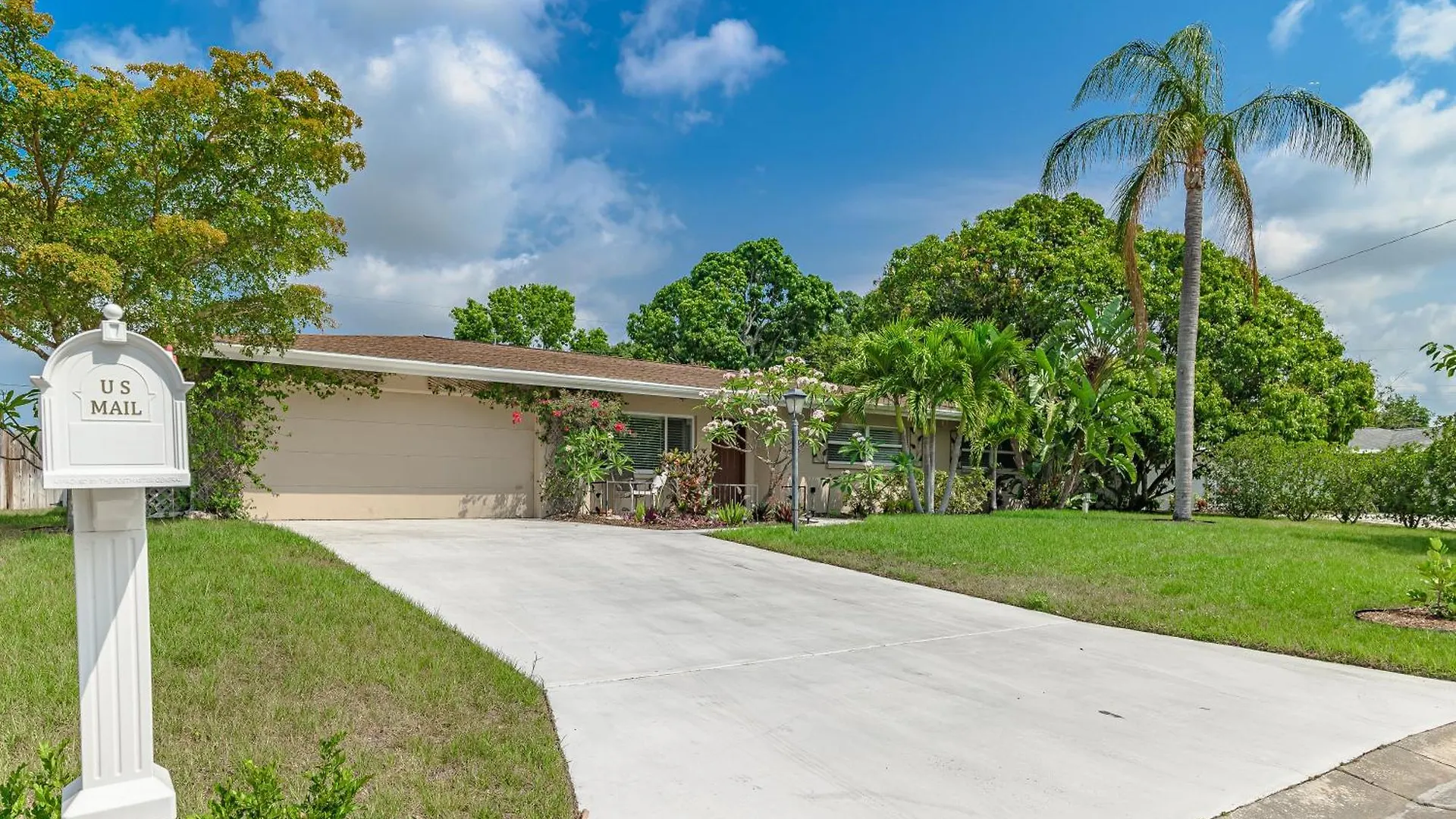 Holiday home Classic Tropical Florida Escape With Heated Pool *