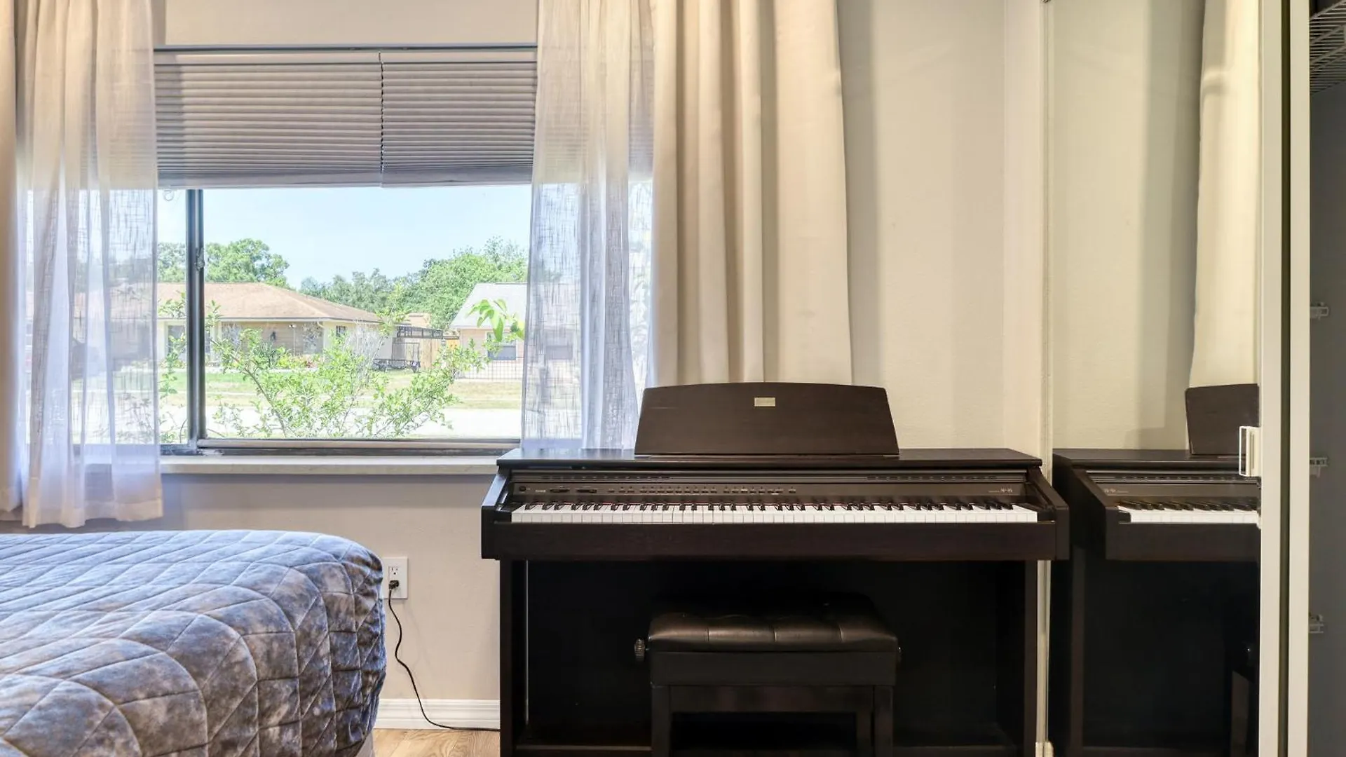 11 Sleeps, 3bd/2bth House, Hot Tub, Free Parking Holiday home Sarasota