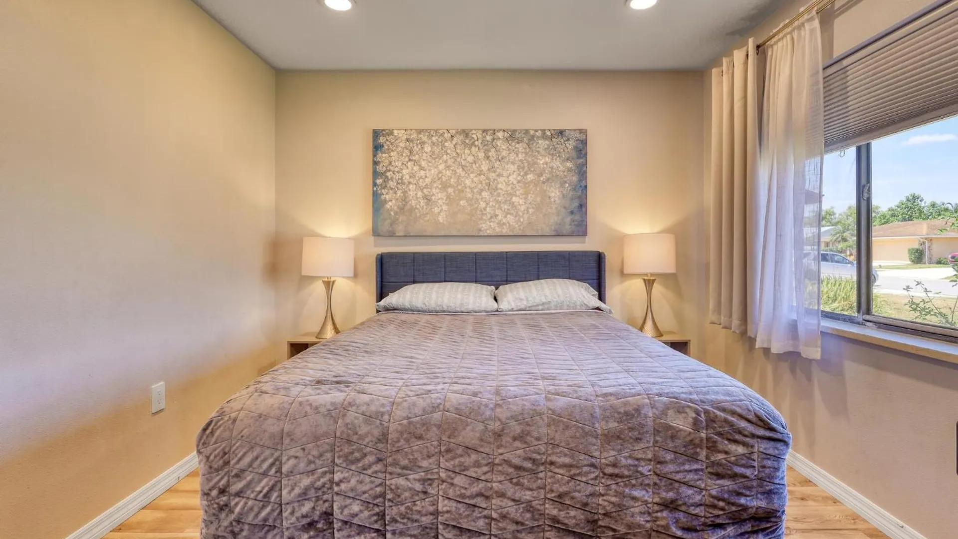 11 Sleeps, 3bd/2bth House, Hot Tub, Free Parking Sarasota