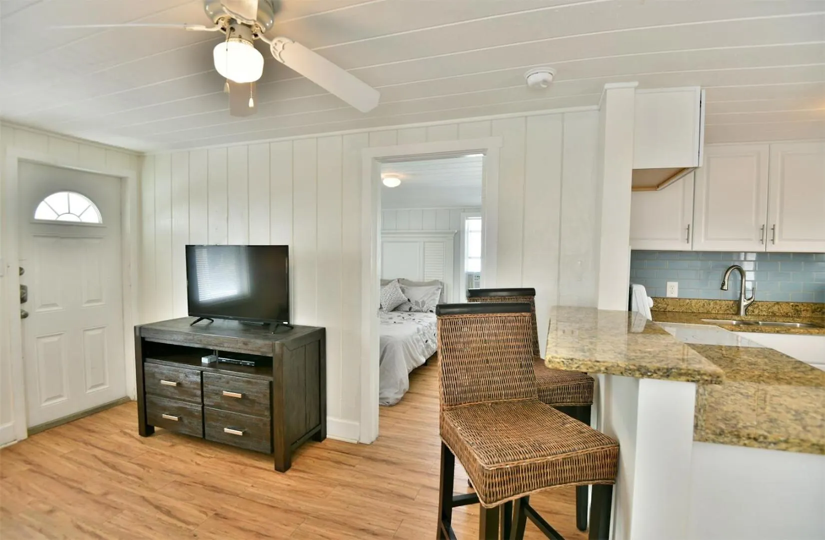 Charming Beach Steps To Siesta Beach And Village Shops And Restaurants *