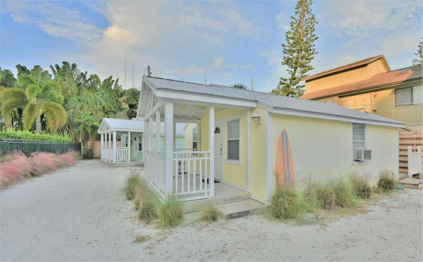 Charming Beach Steps To Siesta Beach And Village Shops And Restaurants Holiday home *