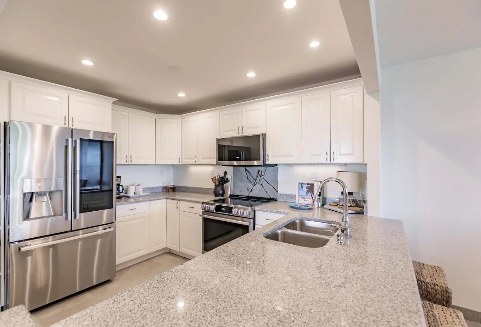 1125-407 Step Into Coastal Paradise * Sarasota
