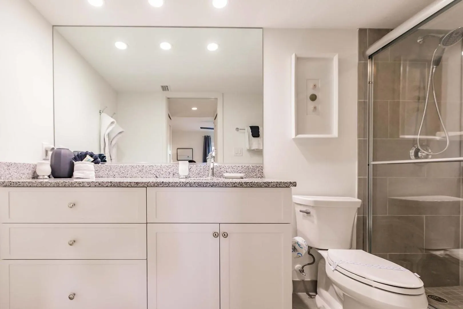 1125-407 Step Into Coastal Paradise * Sarasota