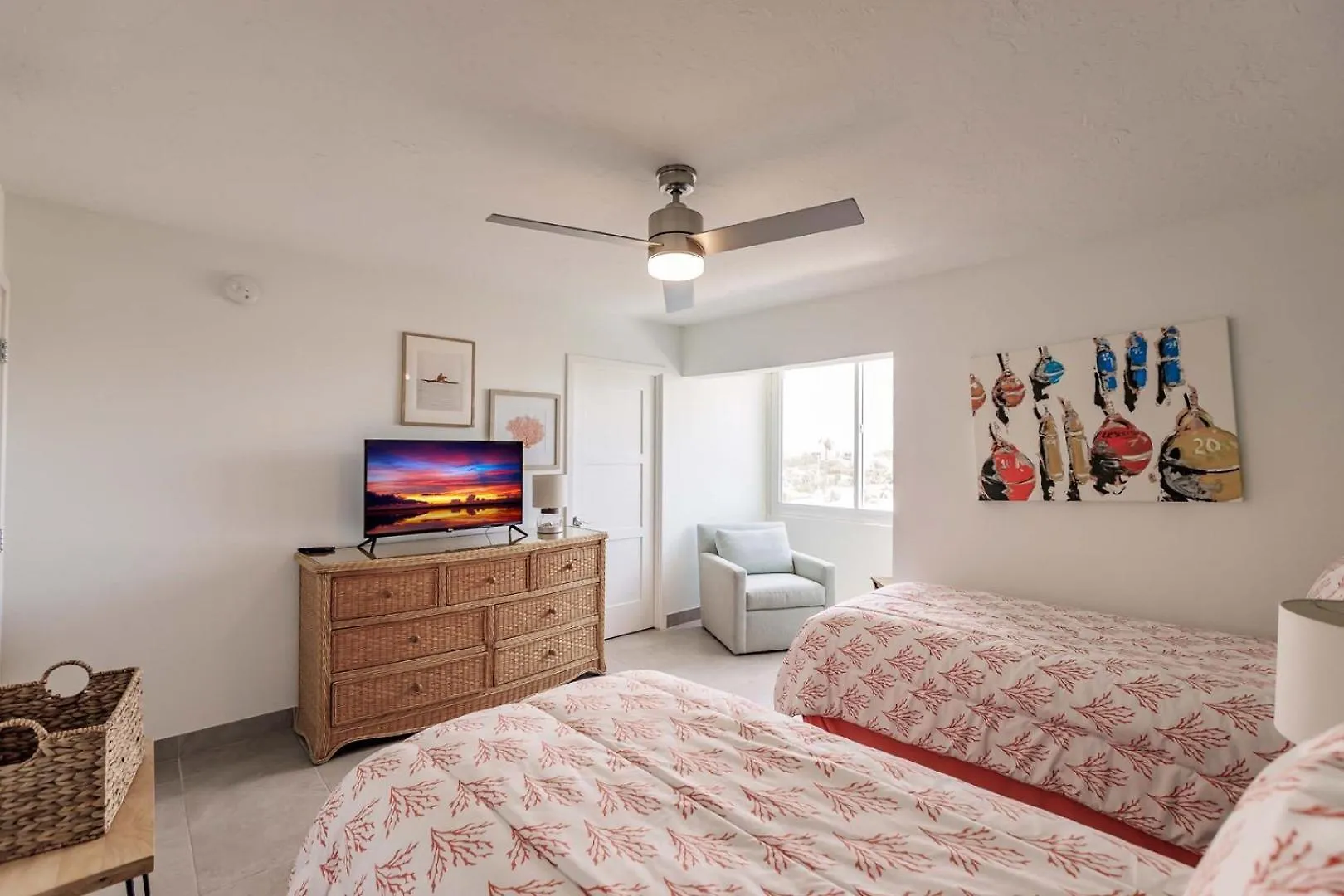 1125-407 Step Into Coastal Paradise Holiday home