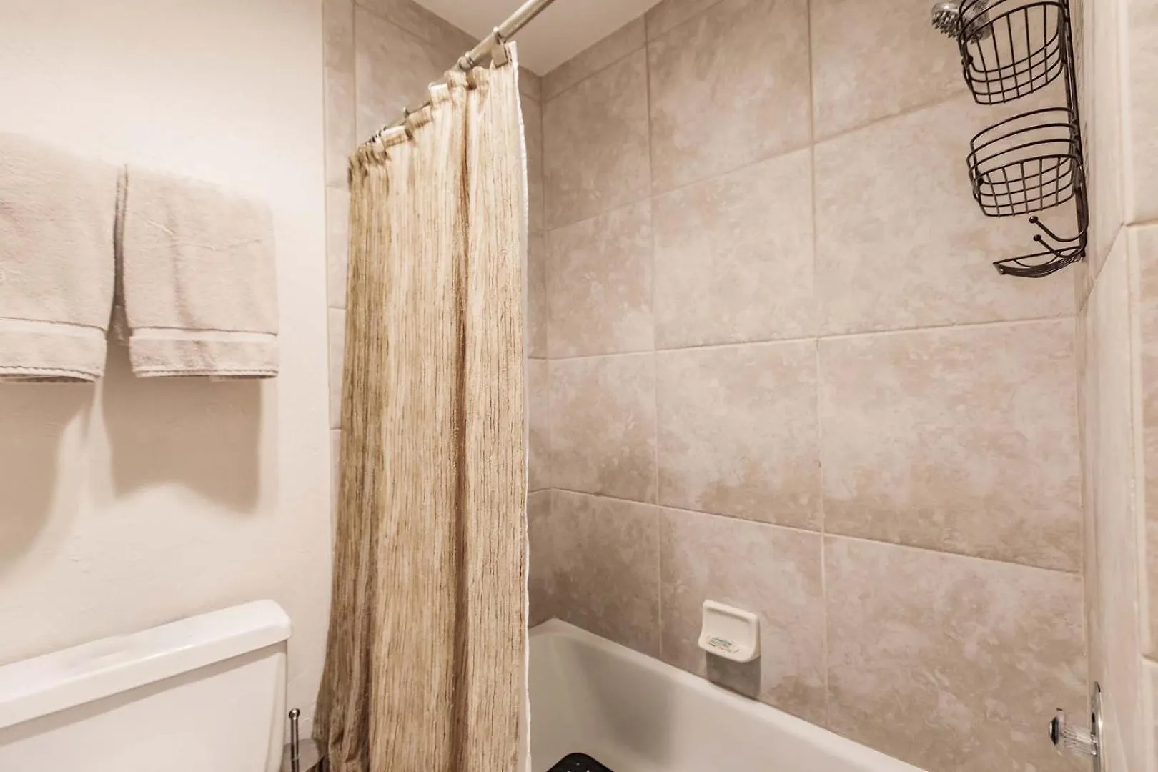 1205 Pd Experience Coastal Charm In Townhome