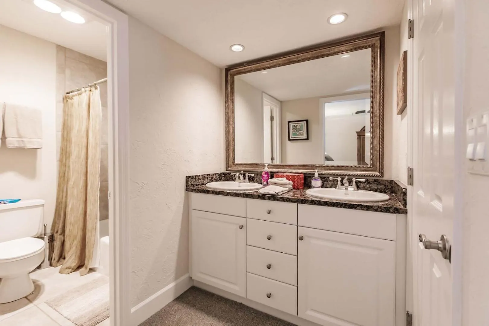 1205 Pd Experience Coastal Charm In Townhome Holiday home