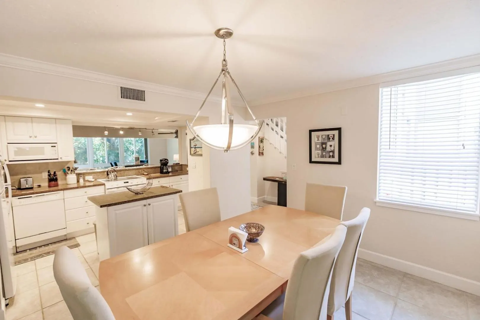 1205 Pd Experience Coastal Charm In Townhome *