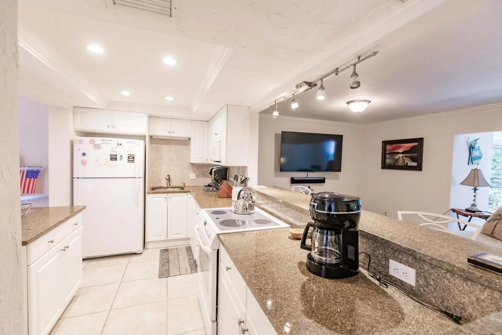 1205 Pd Experience Coastal Charm In Townhome Holiday home
