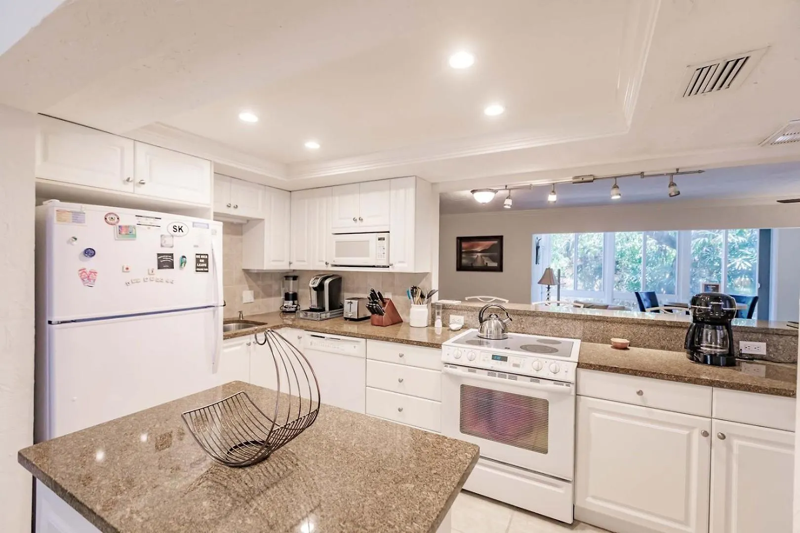 1205 Pd Experience Coastal Charm In Townhome Sarasota