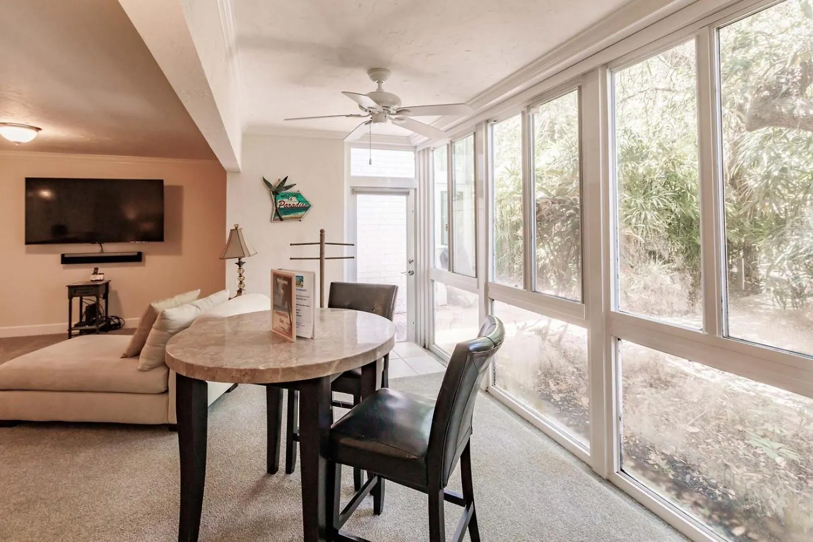 1205 Pd Experience Coastal Charm In Townhome Sarasota