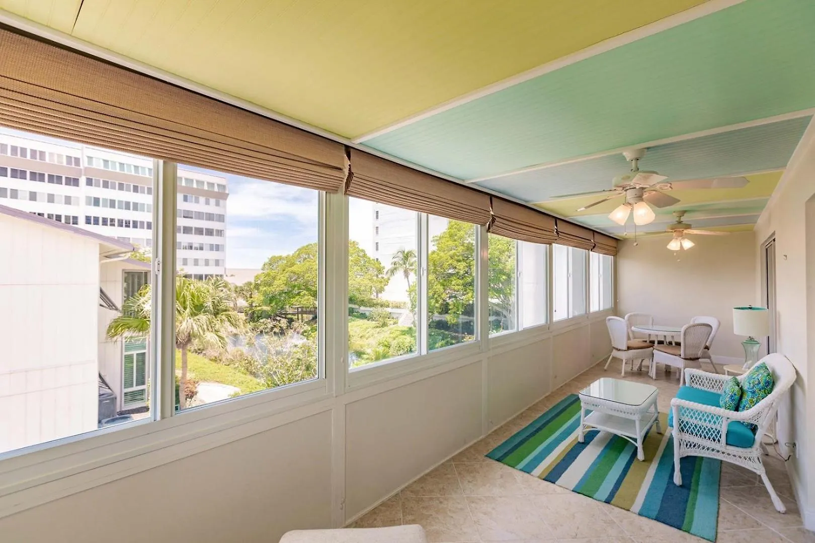1125-201 Immerse Yourself In Luxury