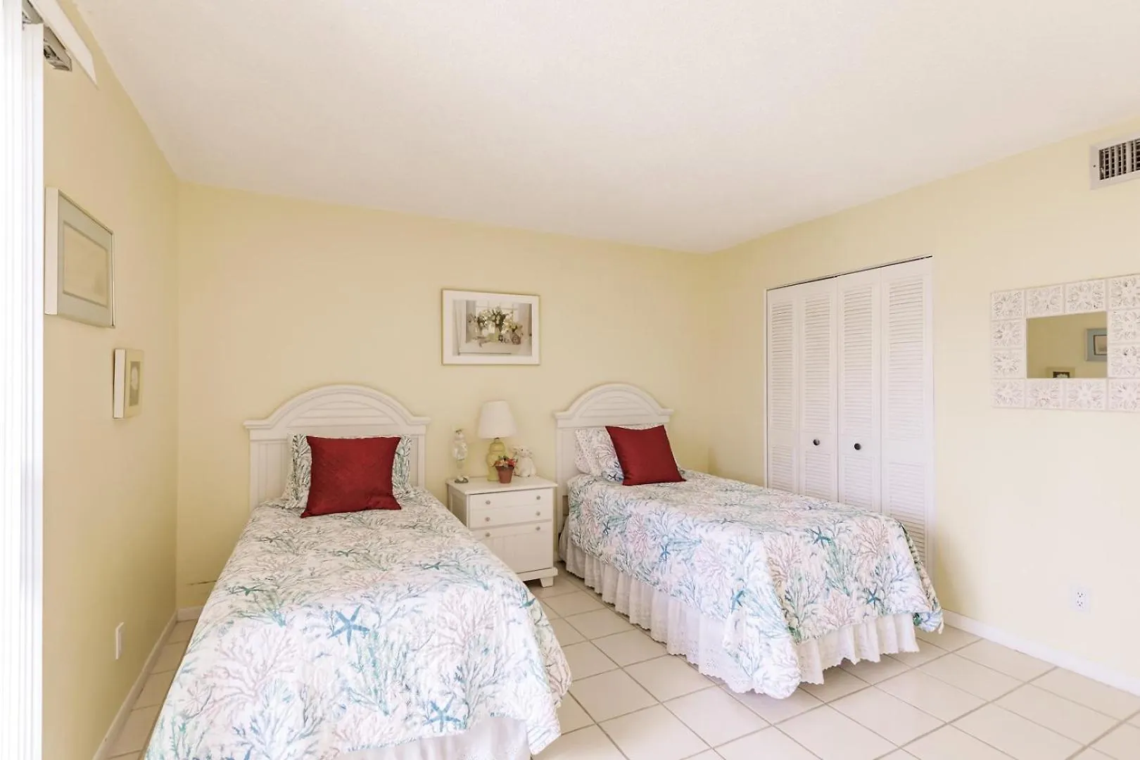1055-207 Relax With A Picturesque Pond View *