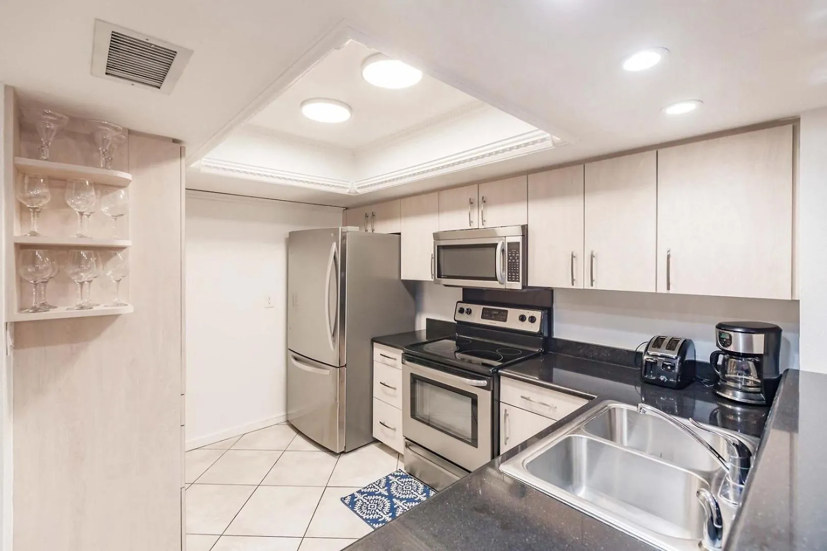 1200-607 Enjoy Relaxing Bayfront Bliss *