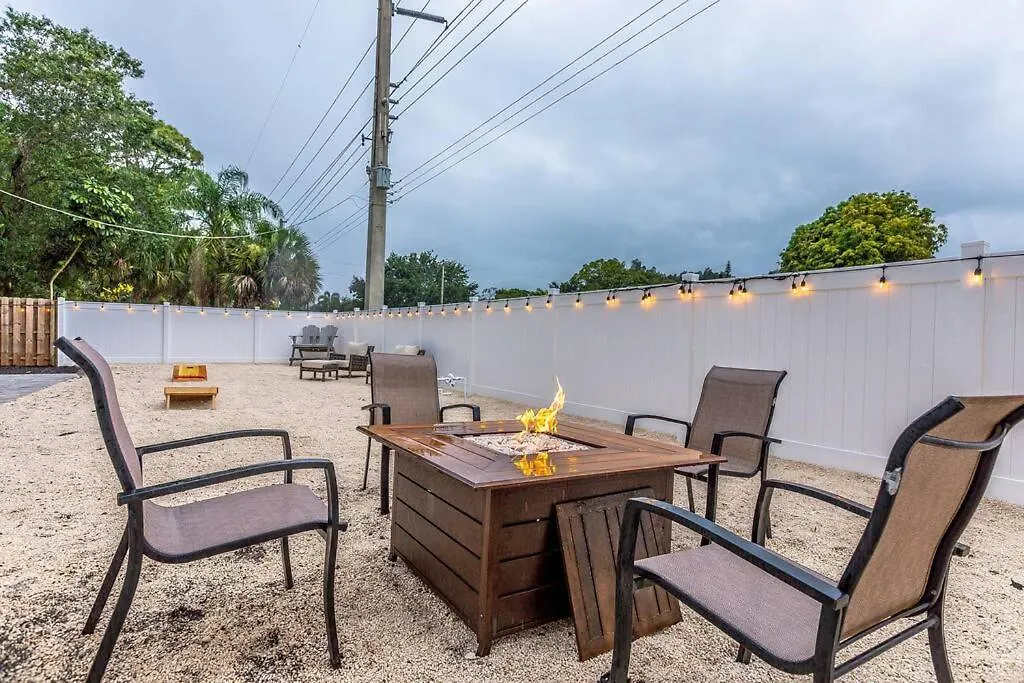 Cozy House Next To Siesta Key Holiday home