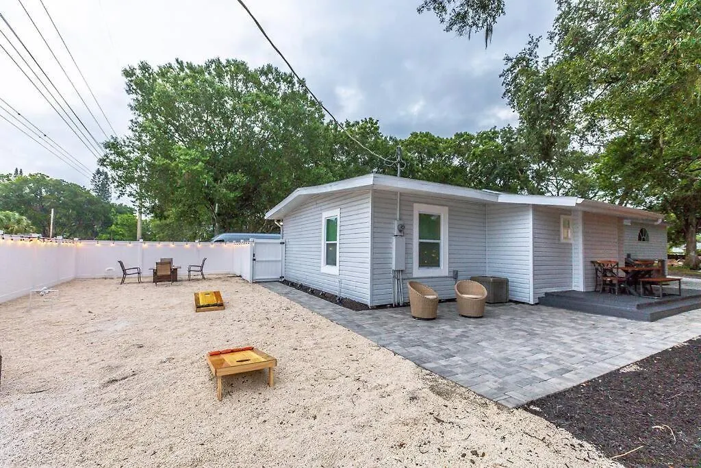 Cozy House Next To Siesta Key Holiday home *