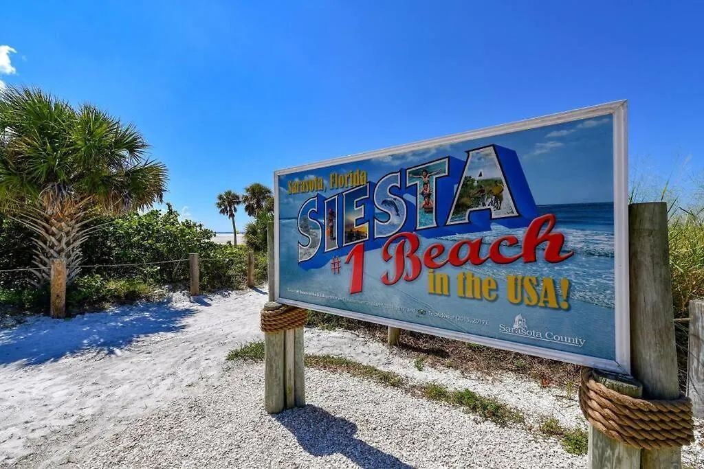 Poolside Paradise Near Siesta Key * Sarasota