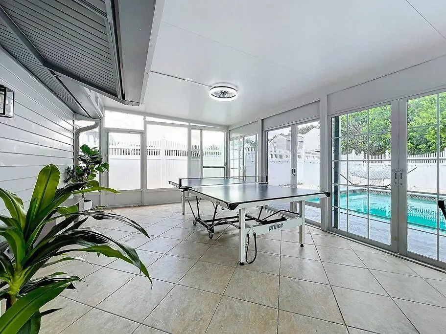 Poolside Paradise Near Siesta Key