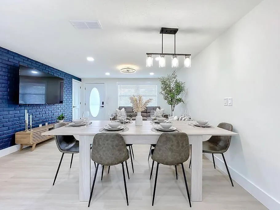 Poolside Paradise Near Siesta Key * Sarasota