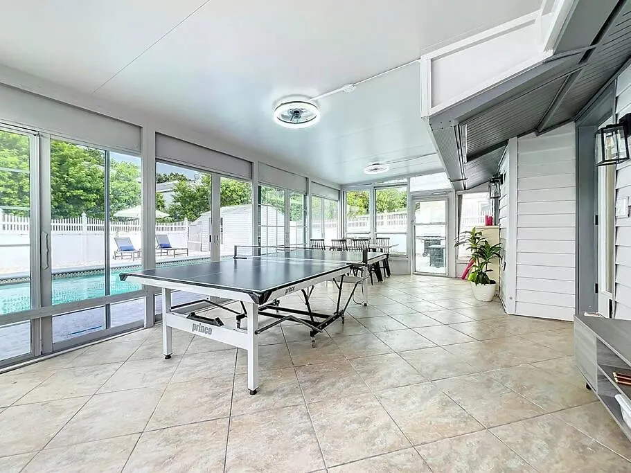 Poolside Paradise Near Siesta Key