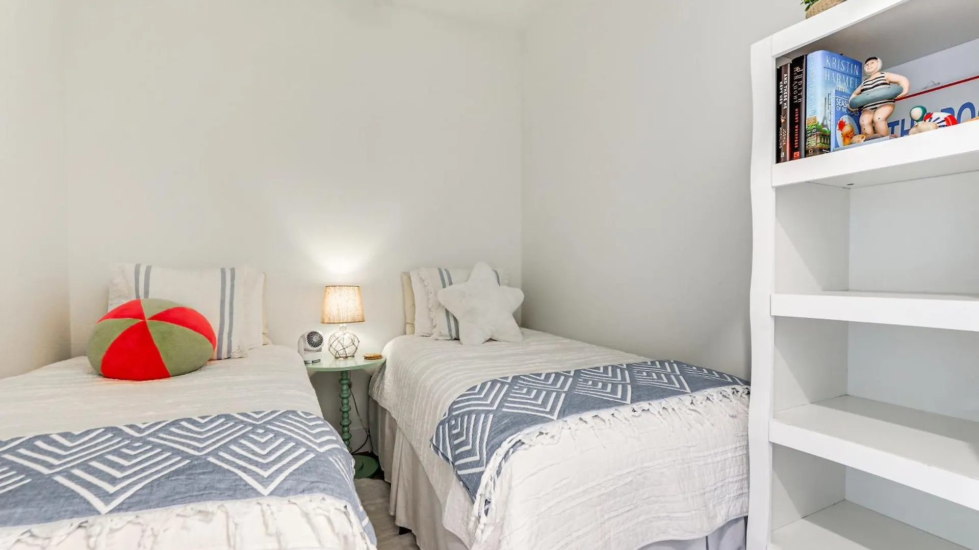 Chic With Balcony 2 Mi To Beaches! Sarasota