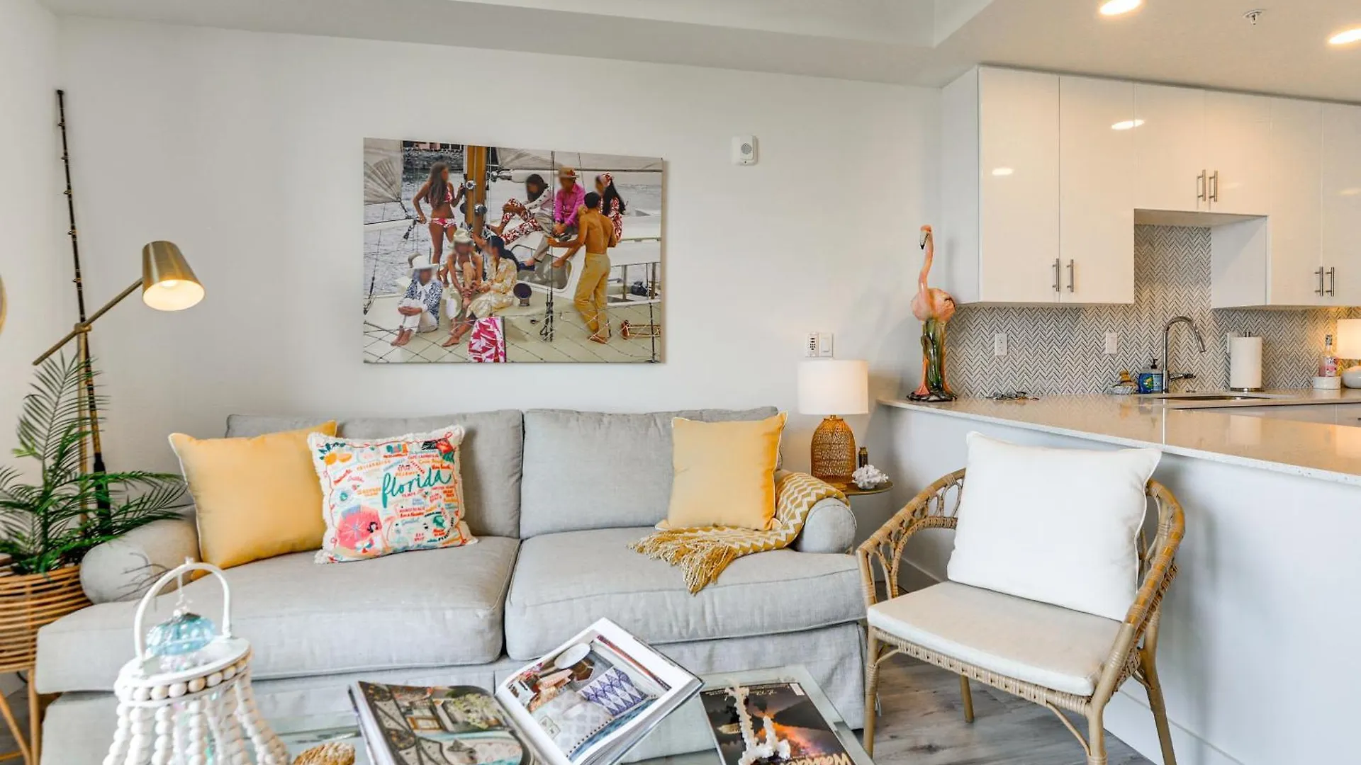 Chic With Balcony 2 Mi To Beaches! *