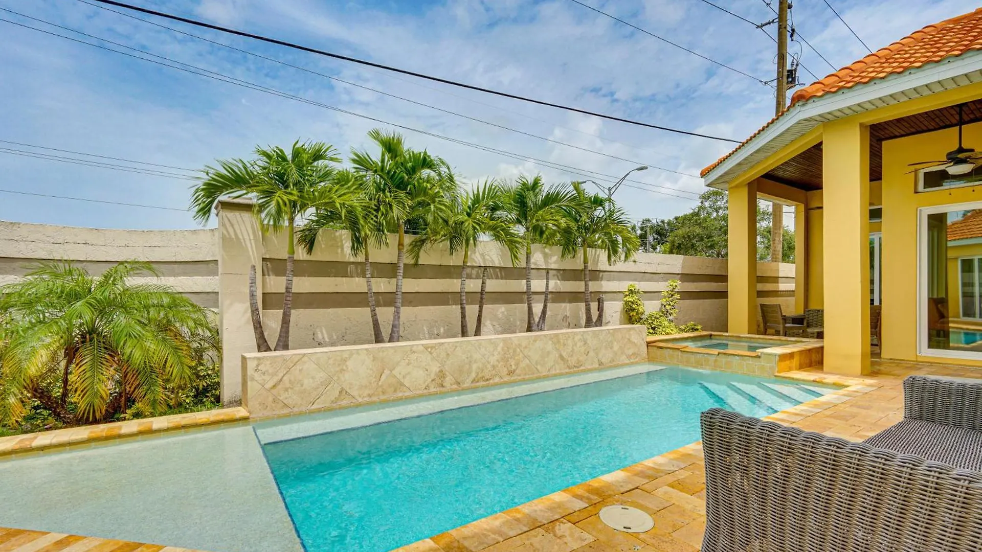 Holiday home Sunny Oasis Swim, Golf, Shop And More!