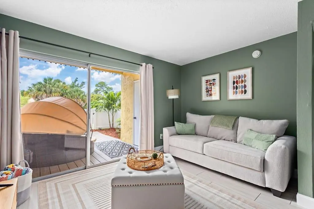 Apartment Cute Boho Style Condo,garden, Heated Pool *