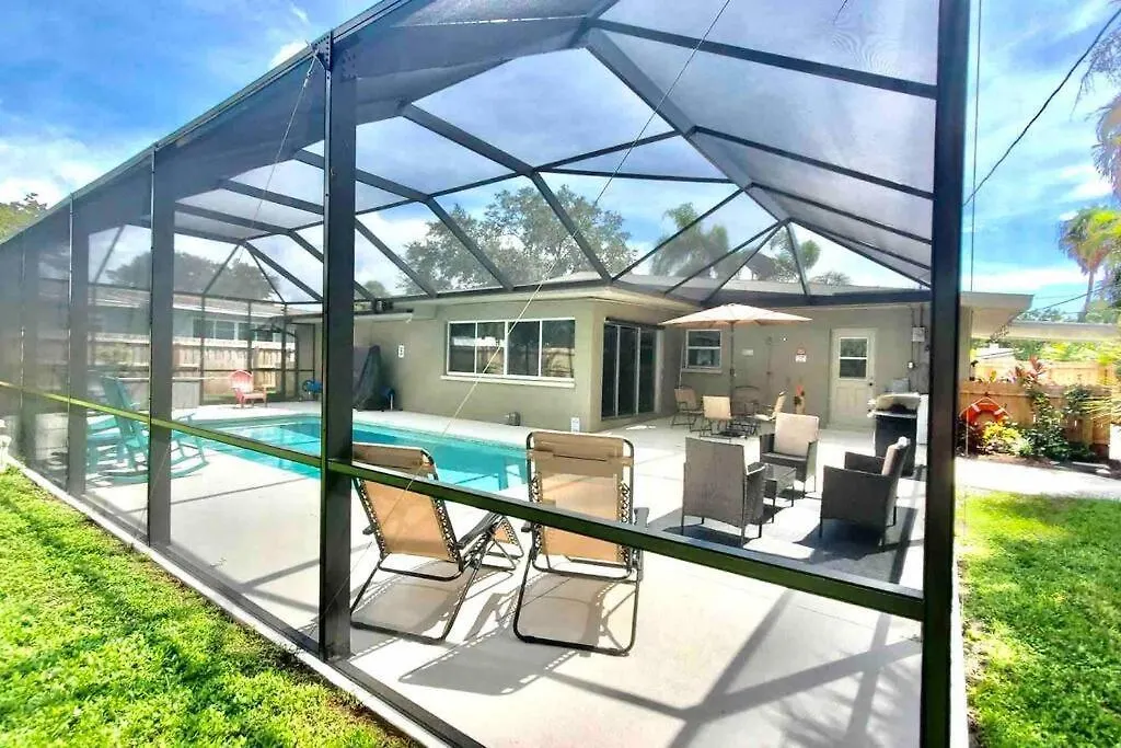 Siesta Key Private Retreat -screened Pool Haven *
