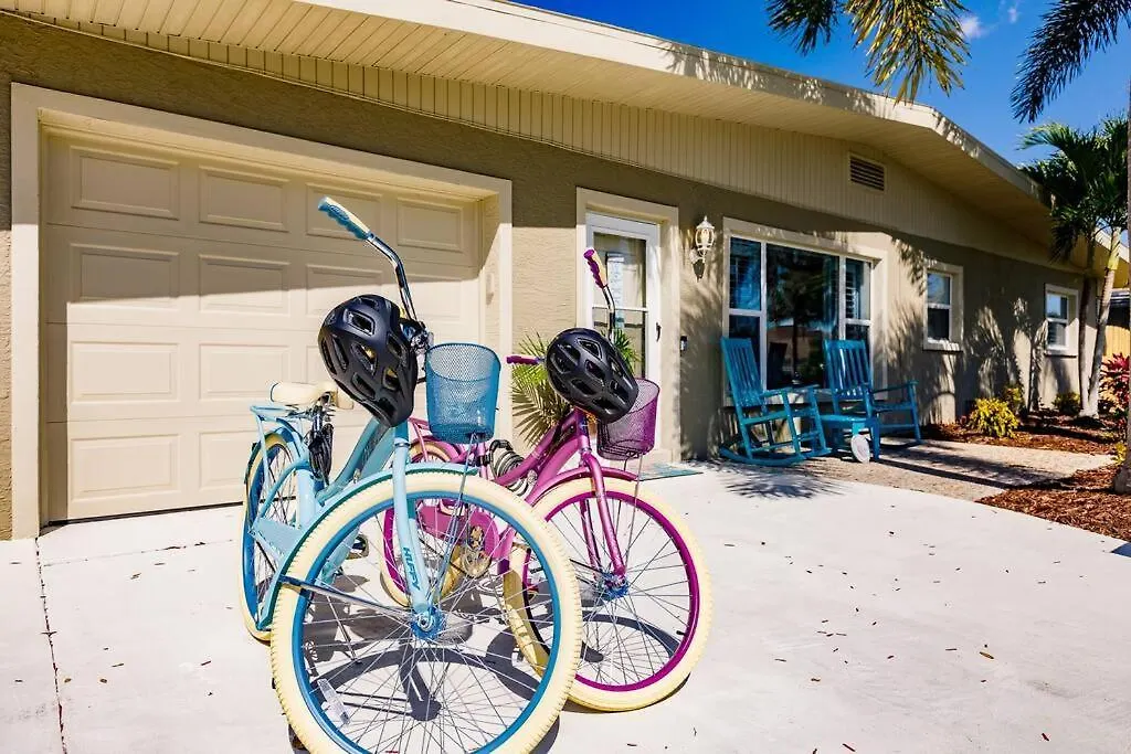 Siesta Key Private Retreat -screened Pool Haven Holiday home Sarasota