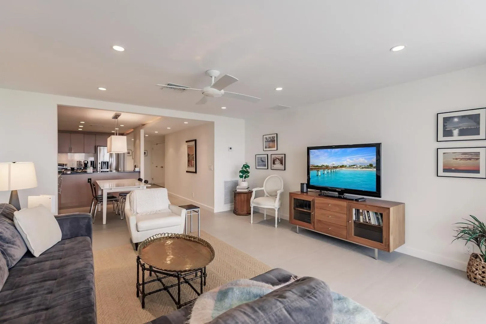 1255-601 The Perfect Bayside Haven Awaits Sarasota