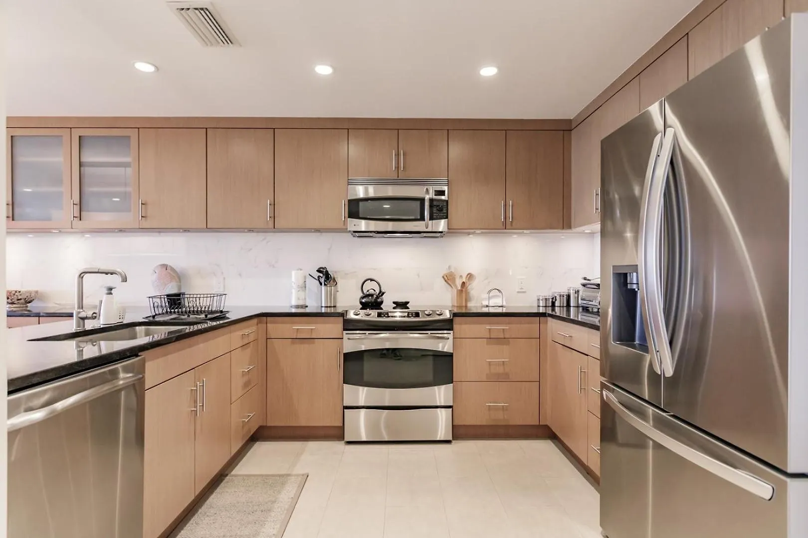 1255-601 The Perfect Bayside Haven Awaits Sarasota