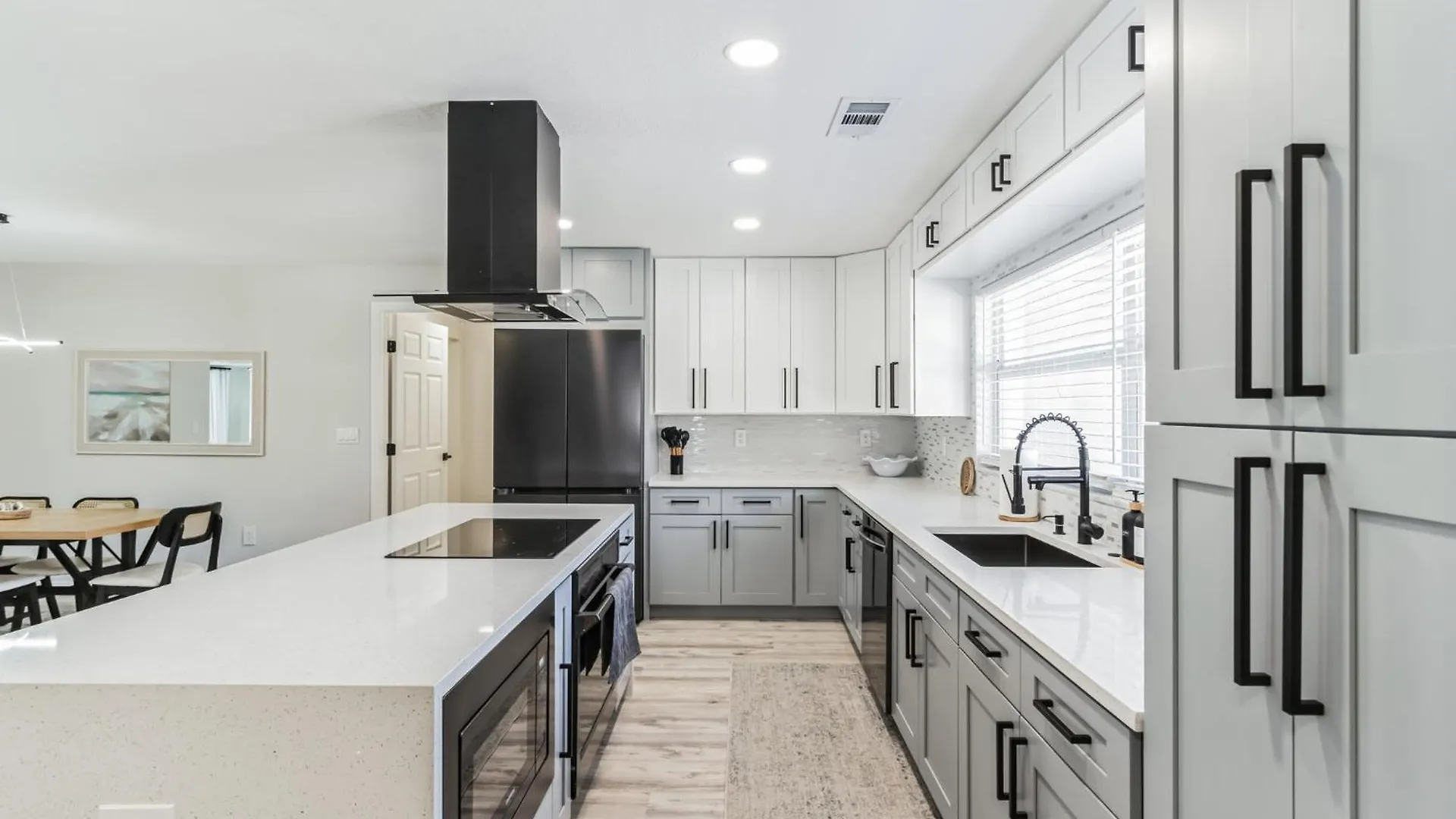 Coastal Comfort Getaway In The Heart Of Srq Sarasota