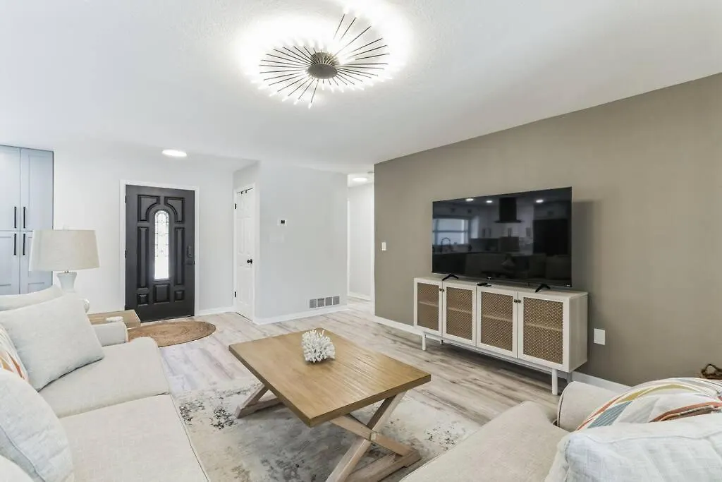 Coastal Comfort Getaway In The Heart Of Srq Sarasota