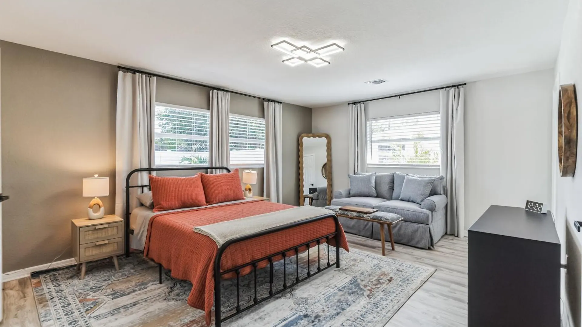 Coastal Comfort Getaway In The Heart Of Srq *