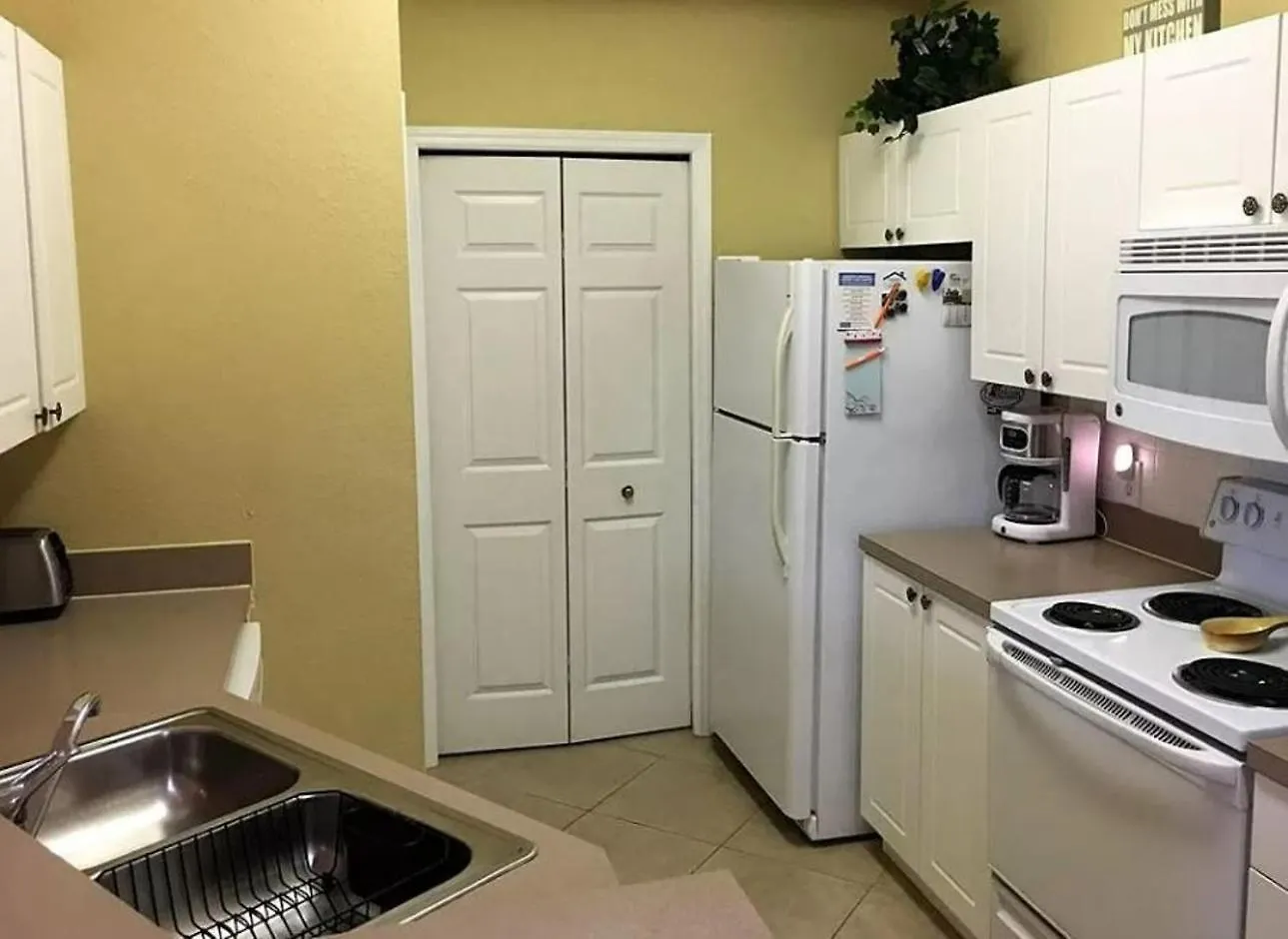 Gated Community On Palmer Ranch Holiday home *