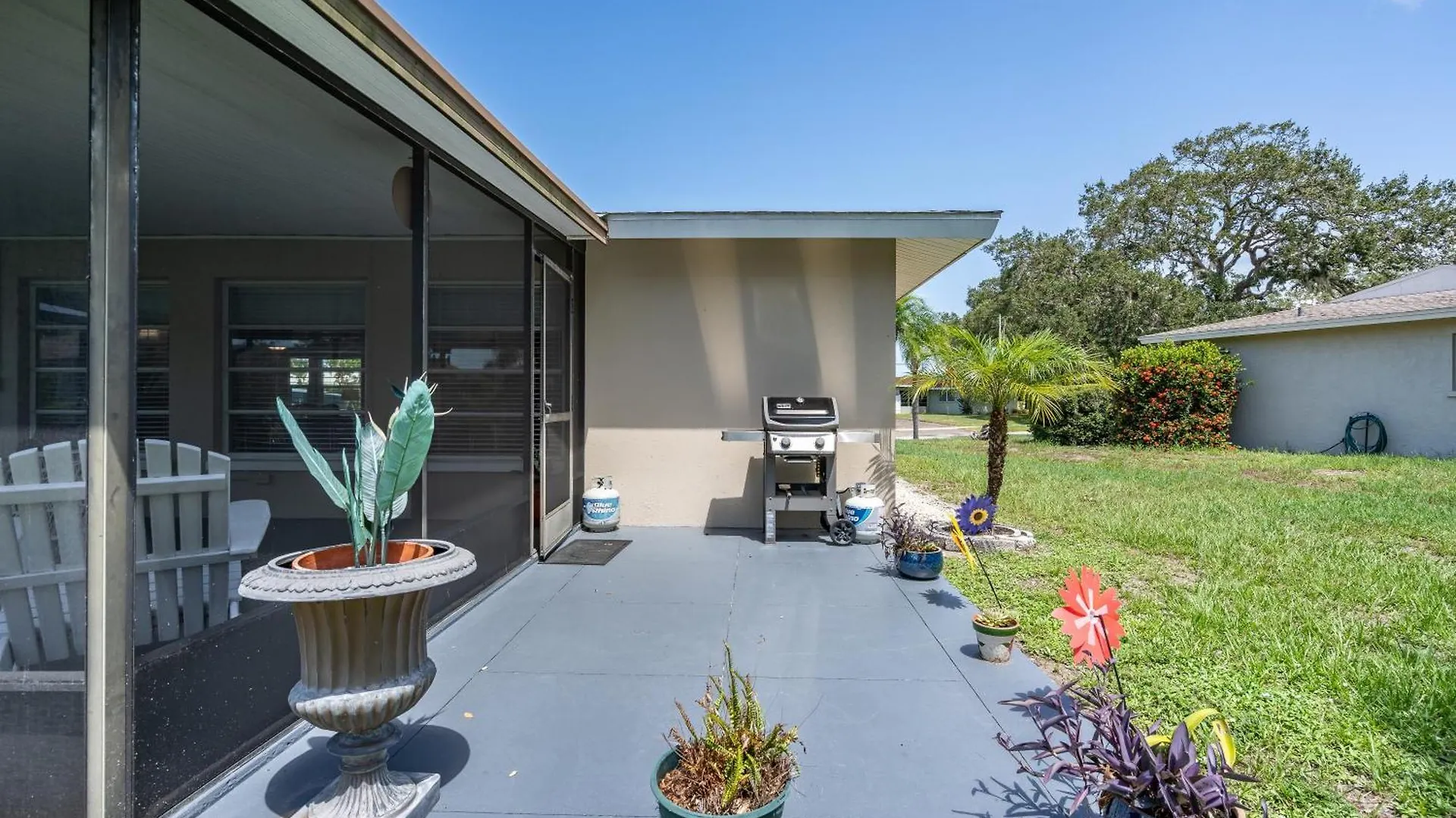 Holiday home Sunny With Lanai And Garage, Only 4 Miles From Siesta Key *
