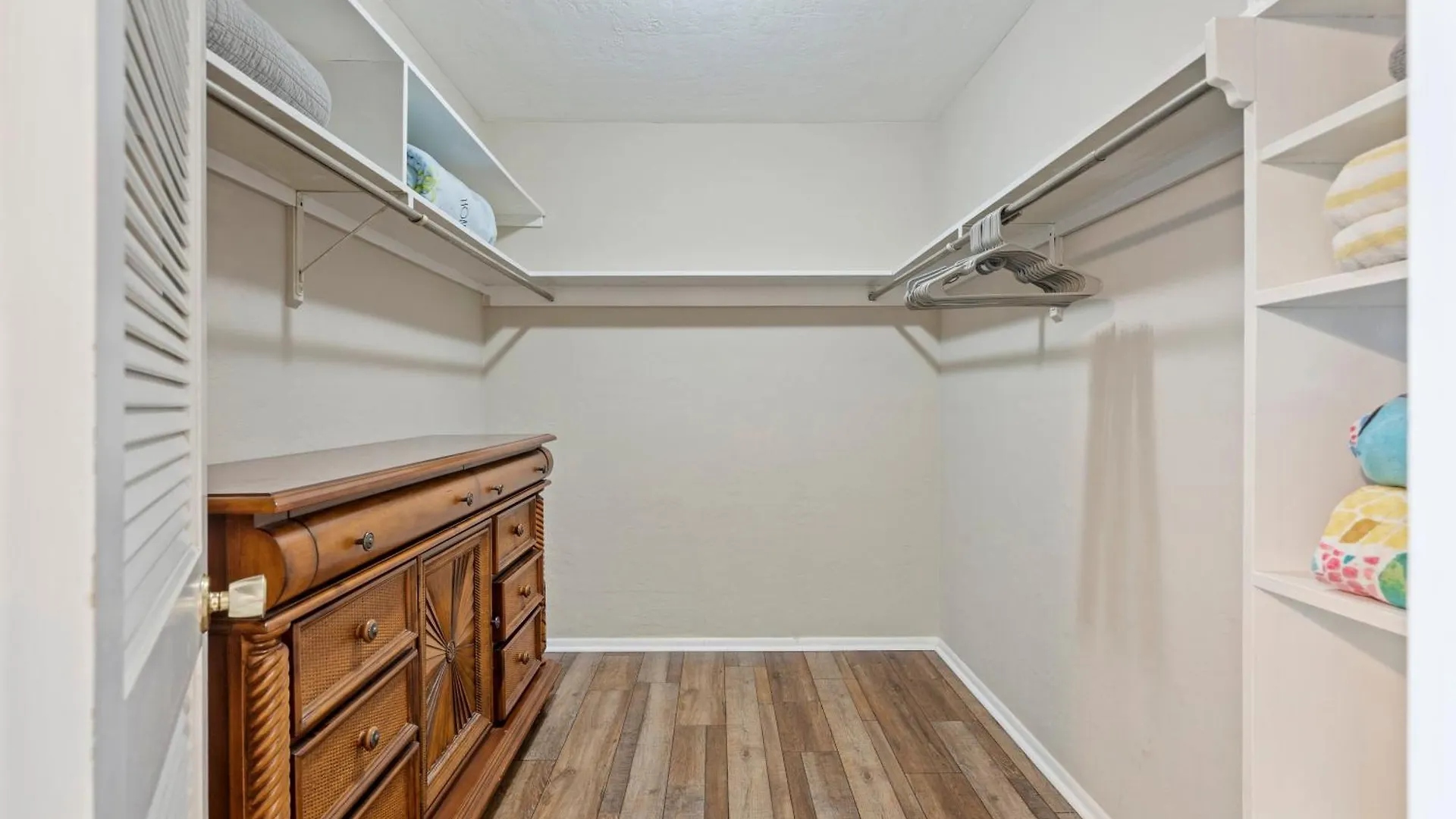 Sunny With Lanai And Garage, Only 4 Miles From Siesta Key Holiday home Sarasota