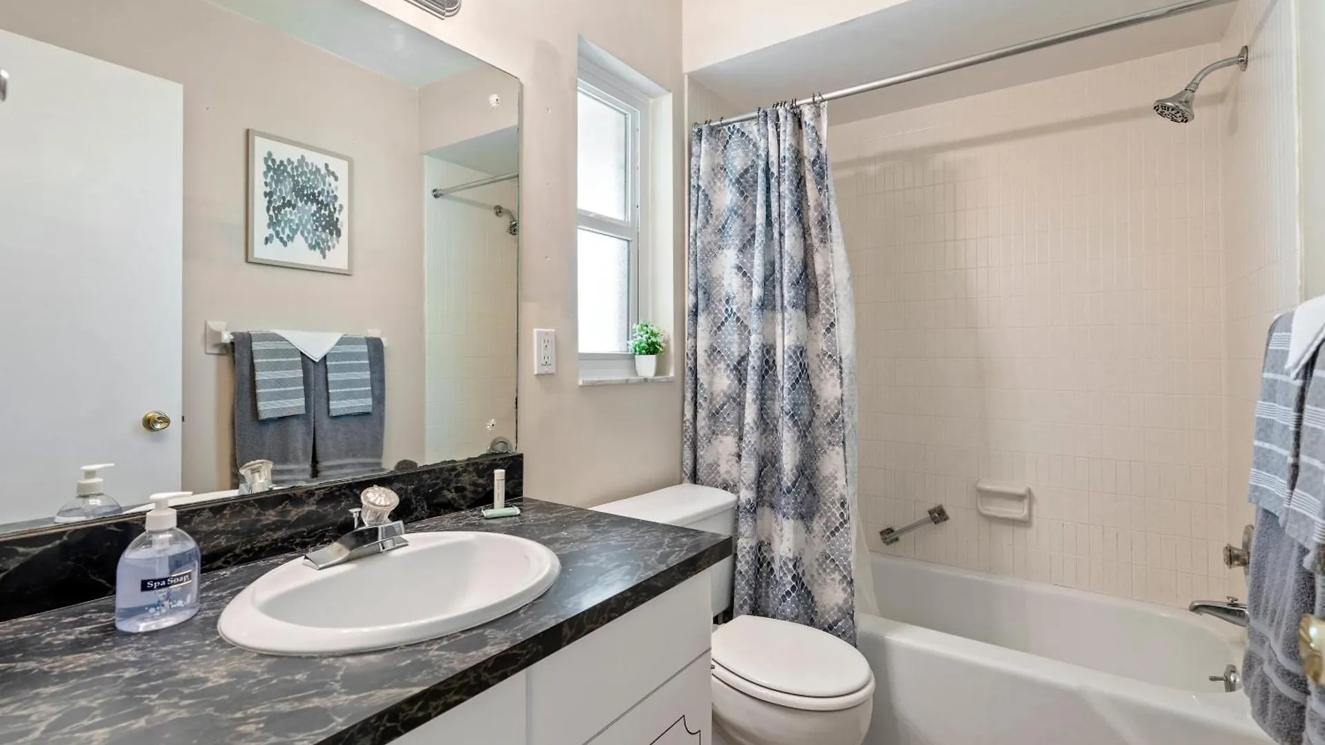 Holiday home Sunny With Lanai And Garage, Only 4 Miles From Siesta Key Sarasota