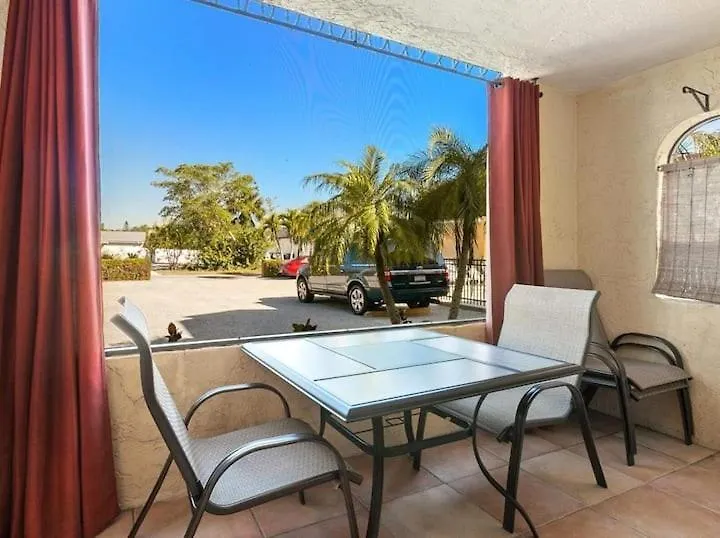 2bed/2bath Next To Siesta Key ~a Hidden Gem *