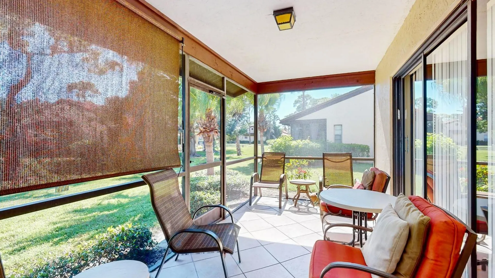 Village Des Pins - Pinetree #207 Sarasota