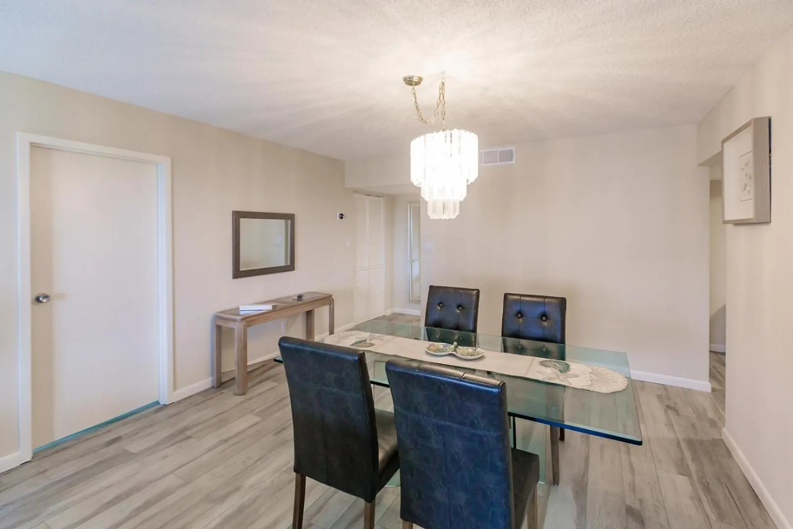 1055-506 5th Floor Coastal Escape Sarasota